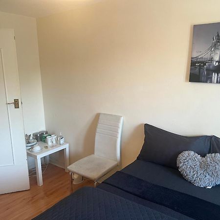 Wilmot Close London Bagian luar foto