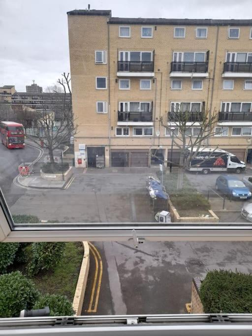 Wilmot Close London Bagian luar foto