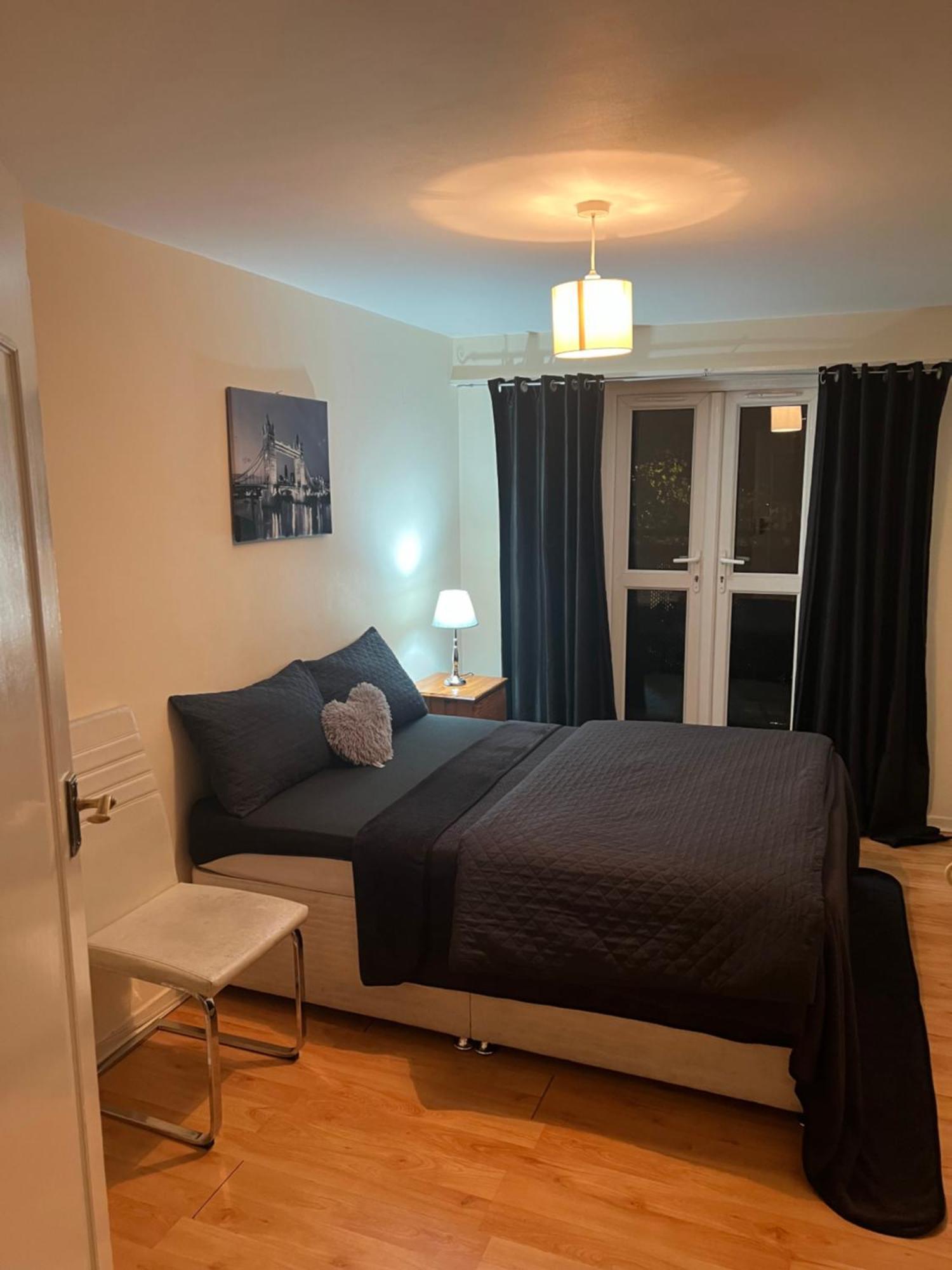 Wilmot Close London Bagian luar foto